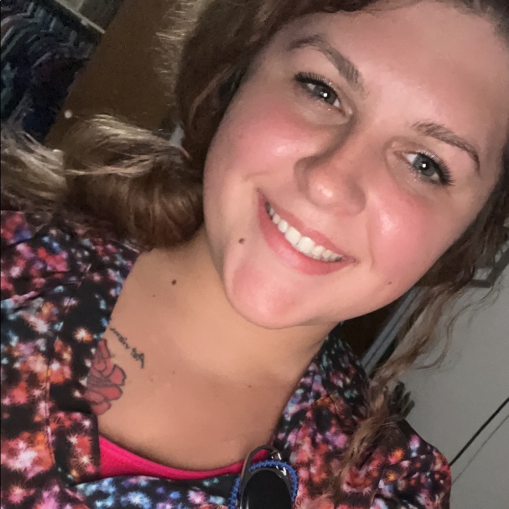 Meet your Posher, Savannah